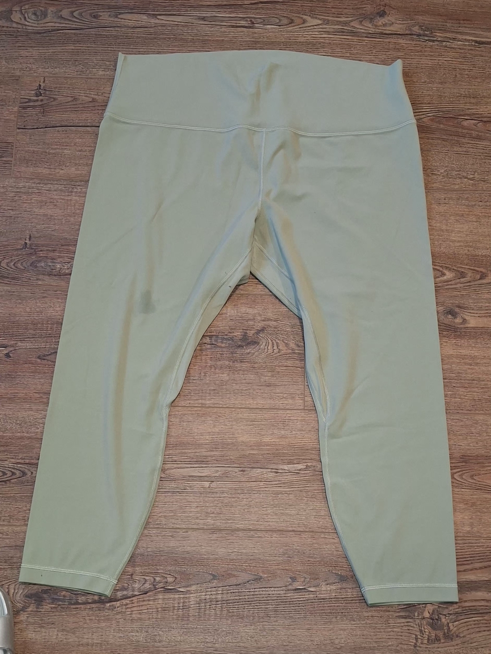 Lululemon Light Sage Green Ankle Length ☆Size 20☆ - Picture 4 of 6